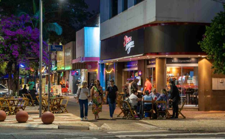 Descubra os sabores da Avenida Brasil em Foz do Iguaçu