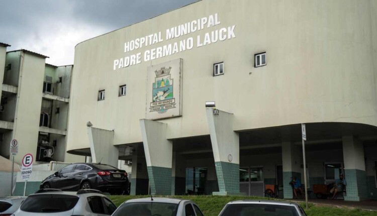 Prefeito pede ajuste de R$ 80 milhões no orçamento da saúde