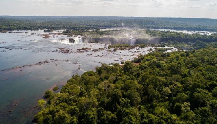 Parque nacional é o principal termômetro do turismo em Foz do Iguaçu.