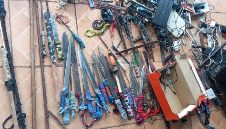 Materiais apreendidos no interior da penitenciária da segunda maior cidade do Paraguai.