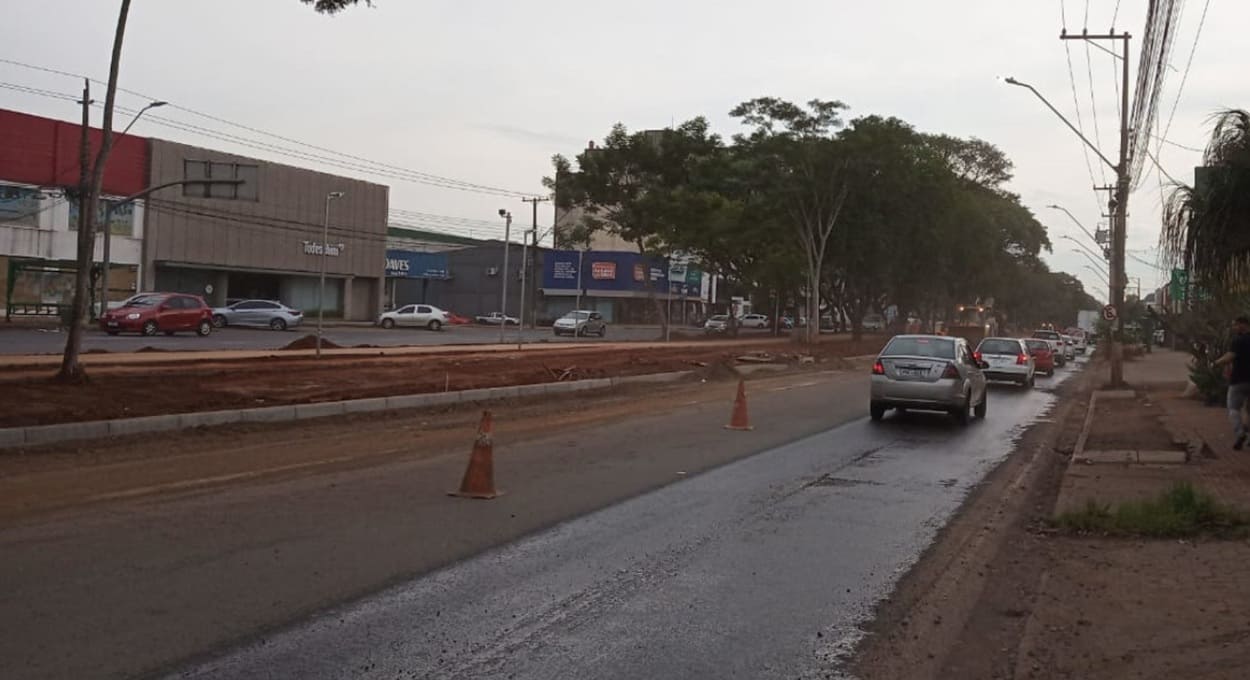 Avenida JK é um dos principais corredores Norte-Sul em Foz do Iguaçu.