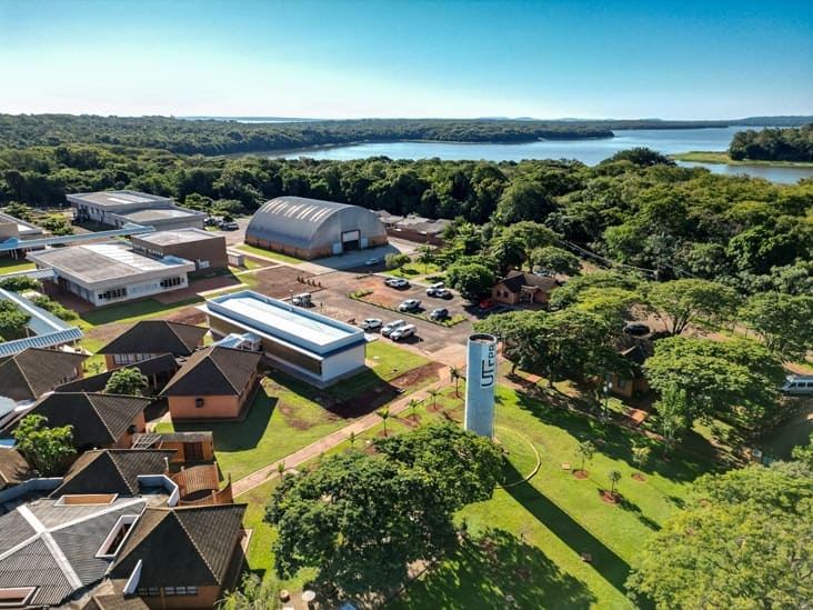 Vista aérea do campus da UTFPR em Santa Helena.