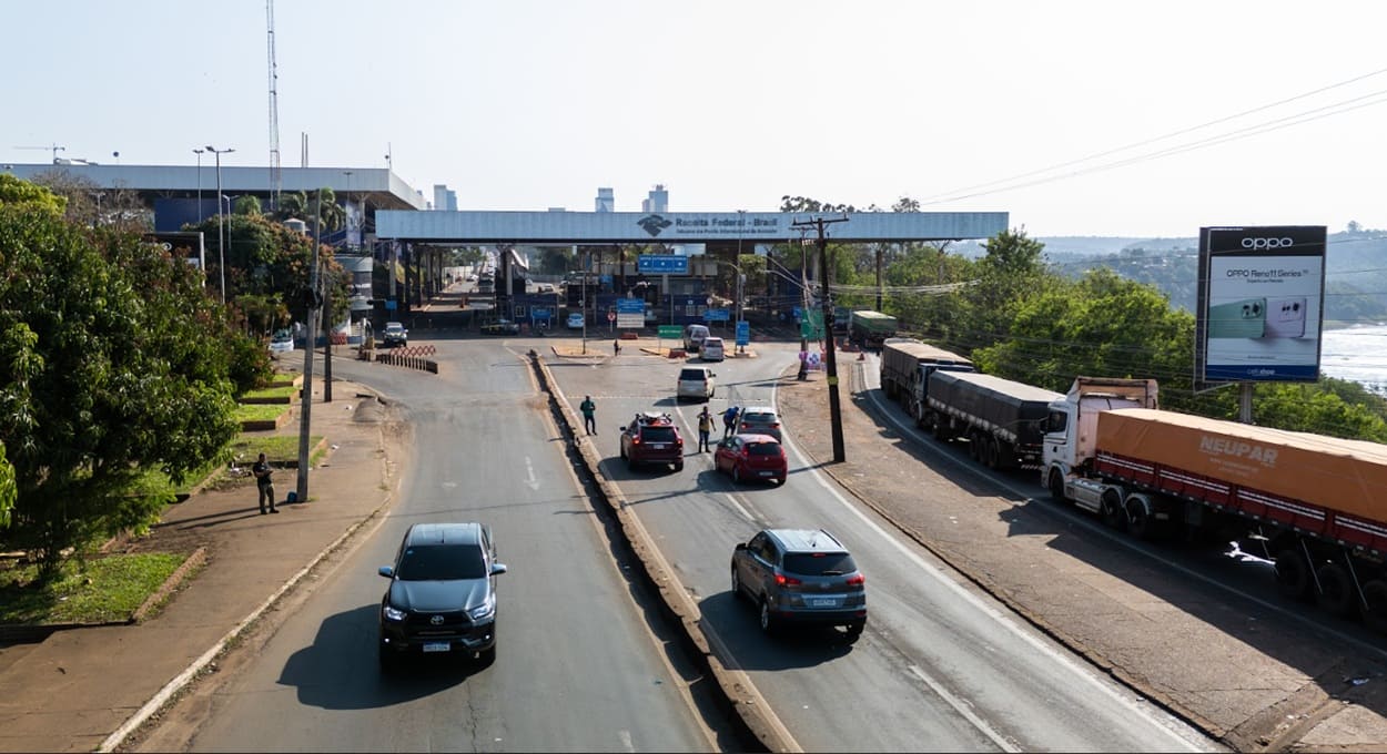 Tráfego nos dois sentidos será redirecionado para a parte baixa da aduana brasileira da Ponte da Amizade.