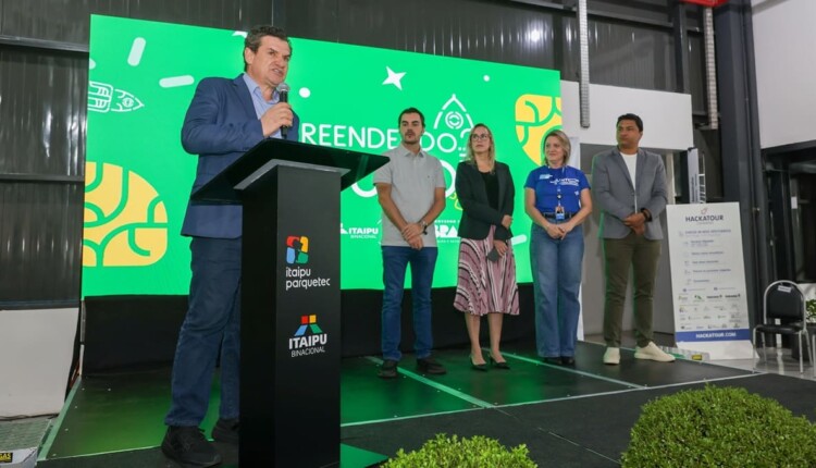Lançamento teve a presença de representantes do Itaipu Parquetec e das instituições participantes.