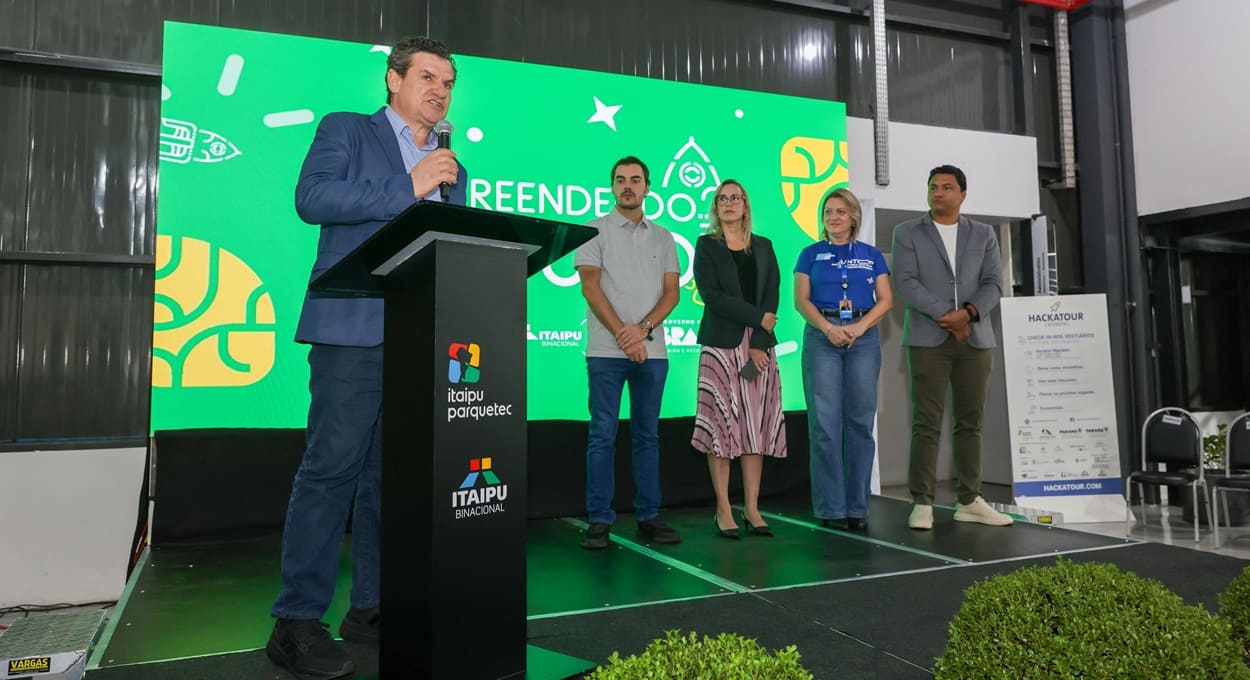Lançamento teve a presença de representantes do Itaipu Parquetec e das instituições participantes.