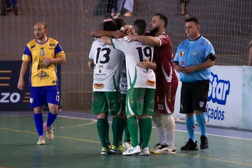 Foz Futsal conseguiu passar à frente na segunda etapa.