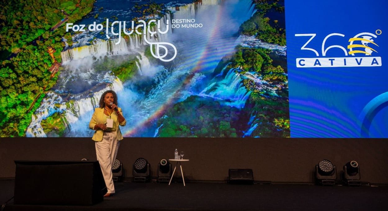 Agentes de viagem aproveitam o evento em Foz do Iguaçu para conhecer os atrativos oferecidos aos clientes.