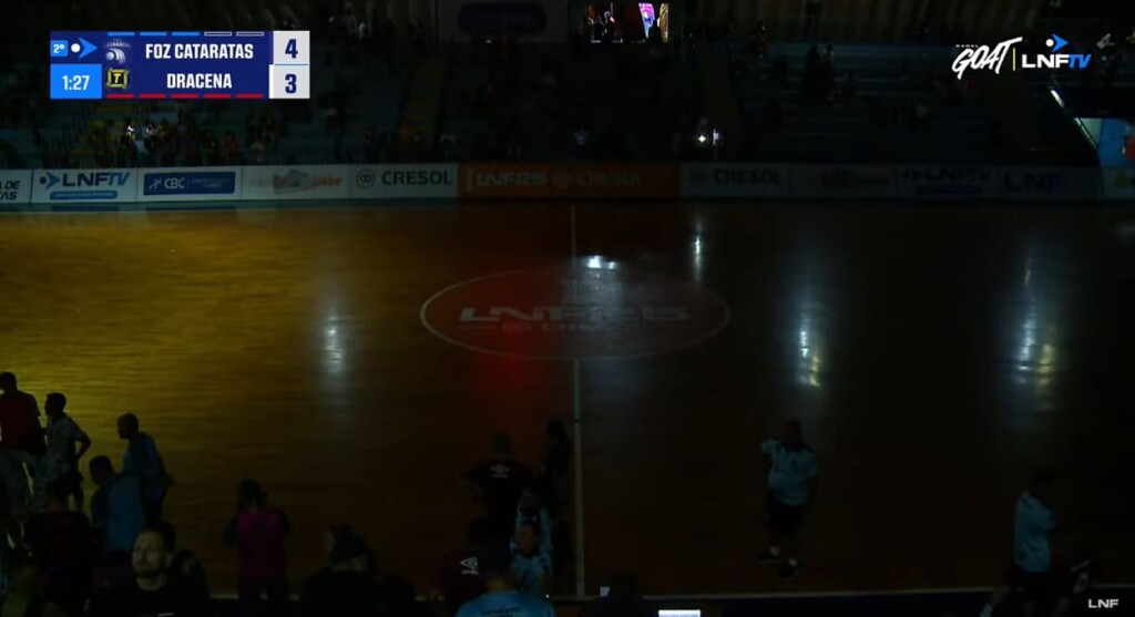 Faltou luz no Ginásio Costa Cavalcanti no minuto final do jogo do Foz Cataratas.