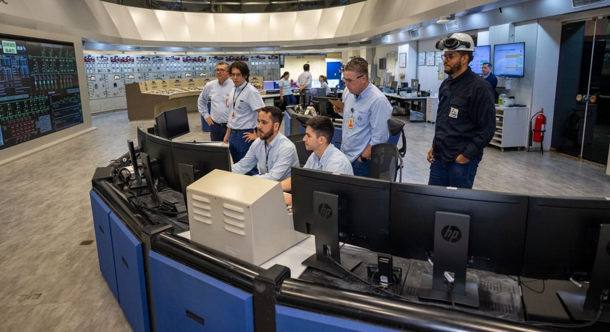 Exercício envolveu técnicos brasileiros e paraguaios da usina de Itaipu.