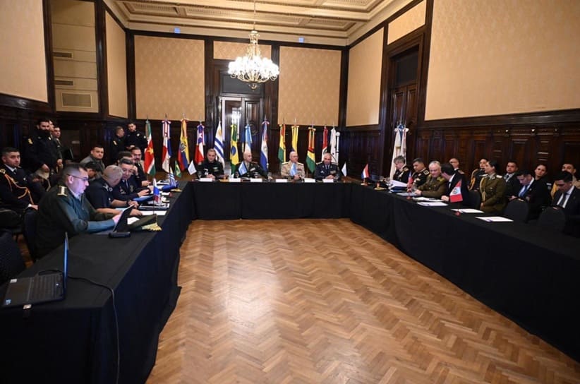 Comando Tripartite. Panorama da reunião em Buenos Aires.