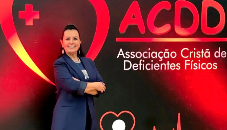 Neide Teodoro - presidente ACDD Foz