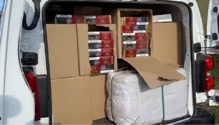 Apreensão 3 toneladas de roupas