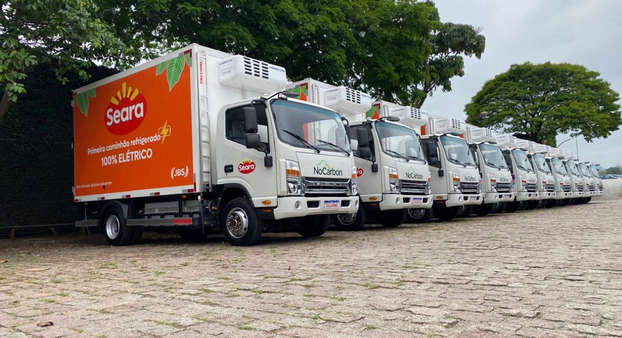 Frota elétrica da JBS promove impacto na preservação ambiental no Paraná