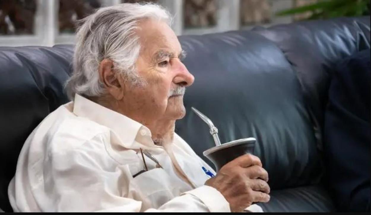 Pepe Mujica em Foz defendeu sentido para a existência: ‘Viver é um milagre’