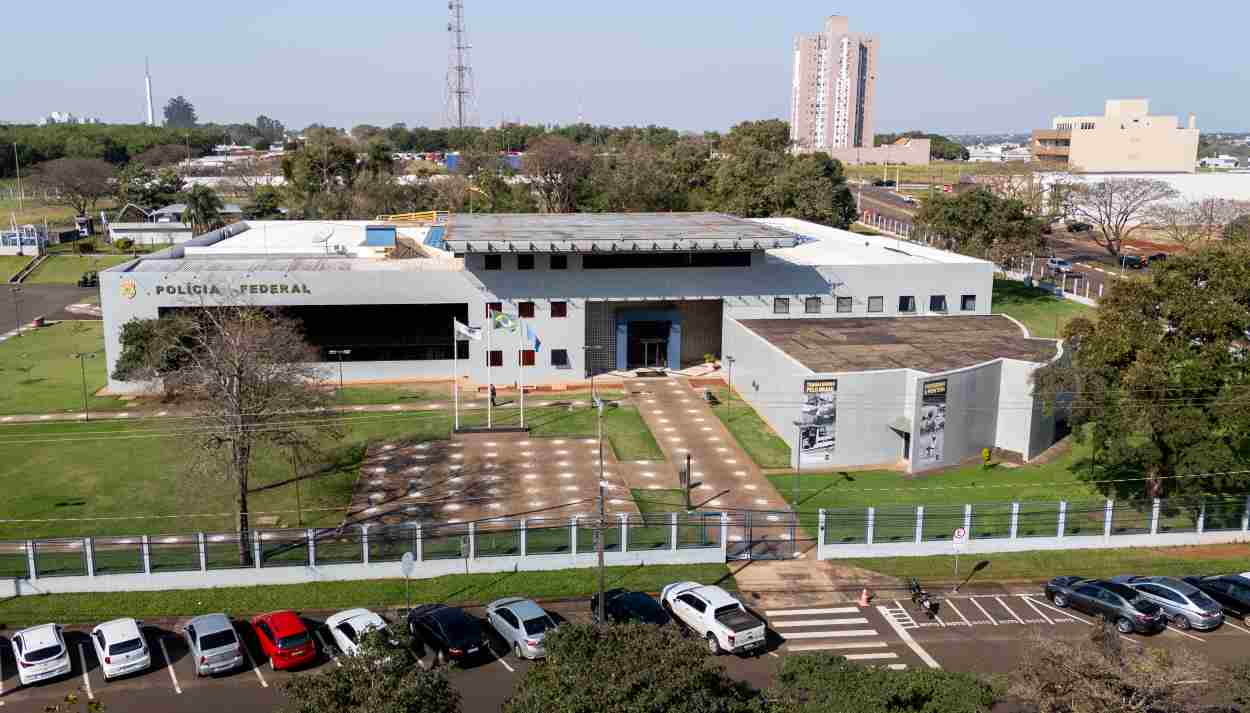 PF abre concurso com 1.000 vagas e salários até R$ 26 mil