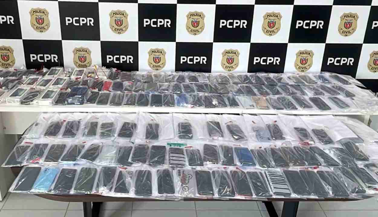 Polícia devolve aos donos 160 celulares recuperados, em ação inédita