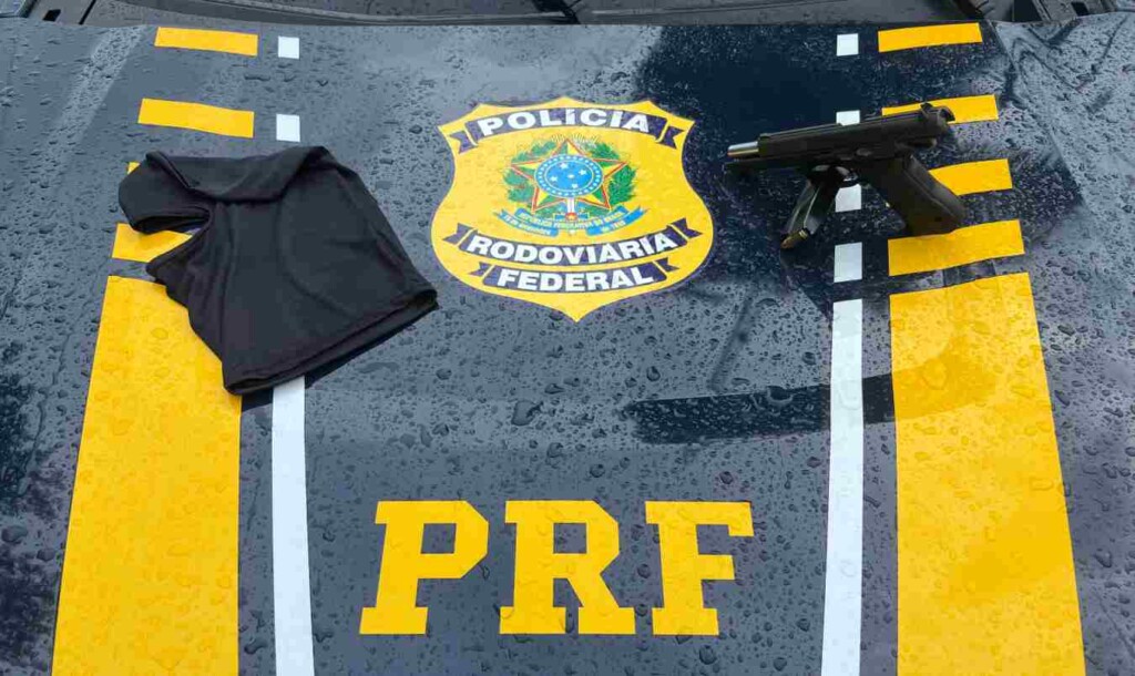 Polícia evita dois assaltos e prende cinco pessoas na fronteira