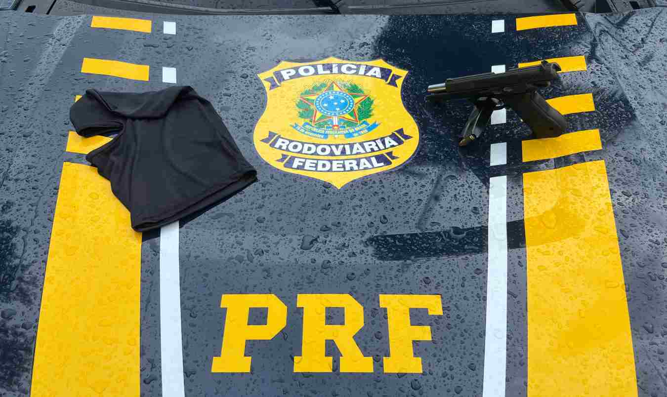 Polícia evita dois assaltos e prende cinco pessoas na fronteira