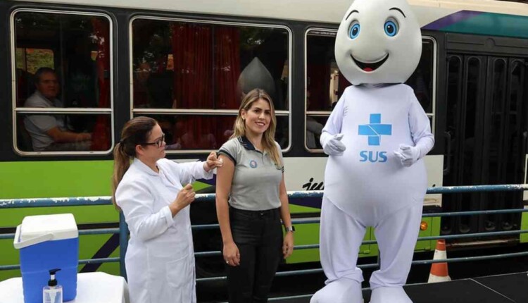 Sábado de vacina em Foz do Iguaçu terá 5 unidades abertas pela manhã e tarde