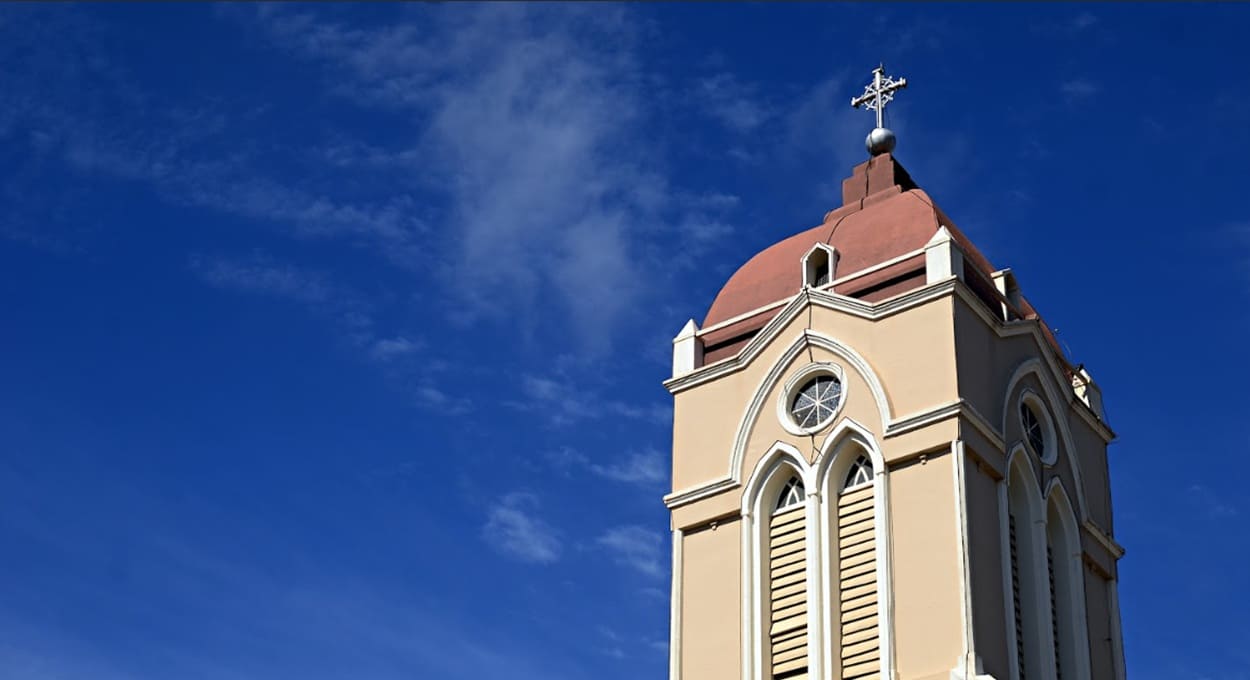 Dia de São João Batista, padroeiro de Foz do Iguaçu, é feriado municipal.