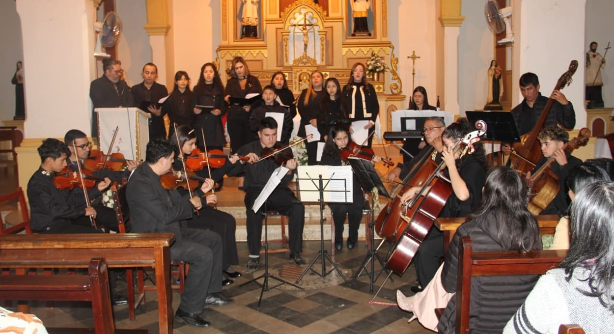 Orquestra da Capela Musical de San Ignacio Guazú dá sequência a um legado iniciado em 1622.