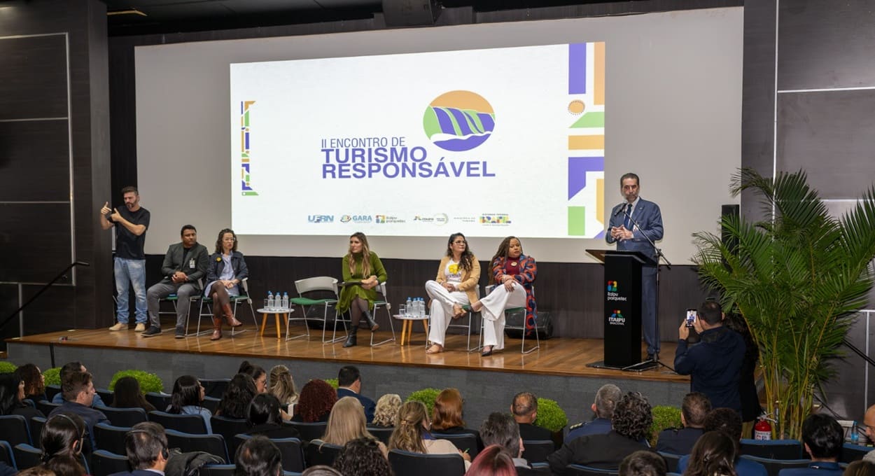 Itaipu está sediando, em Foz do Iguaçu, seminário sobre turismo responsável.