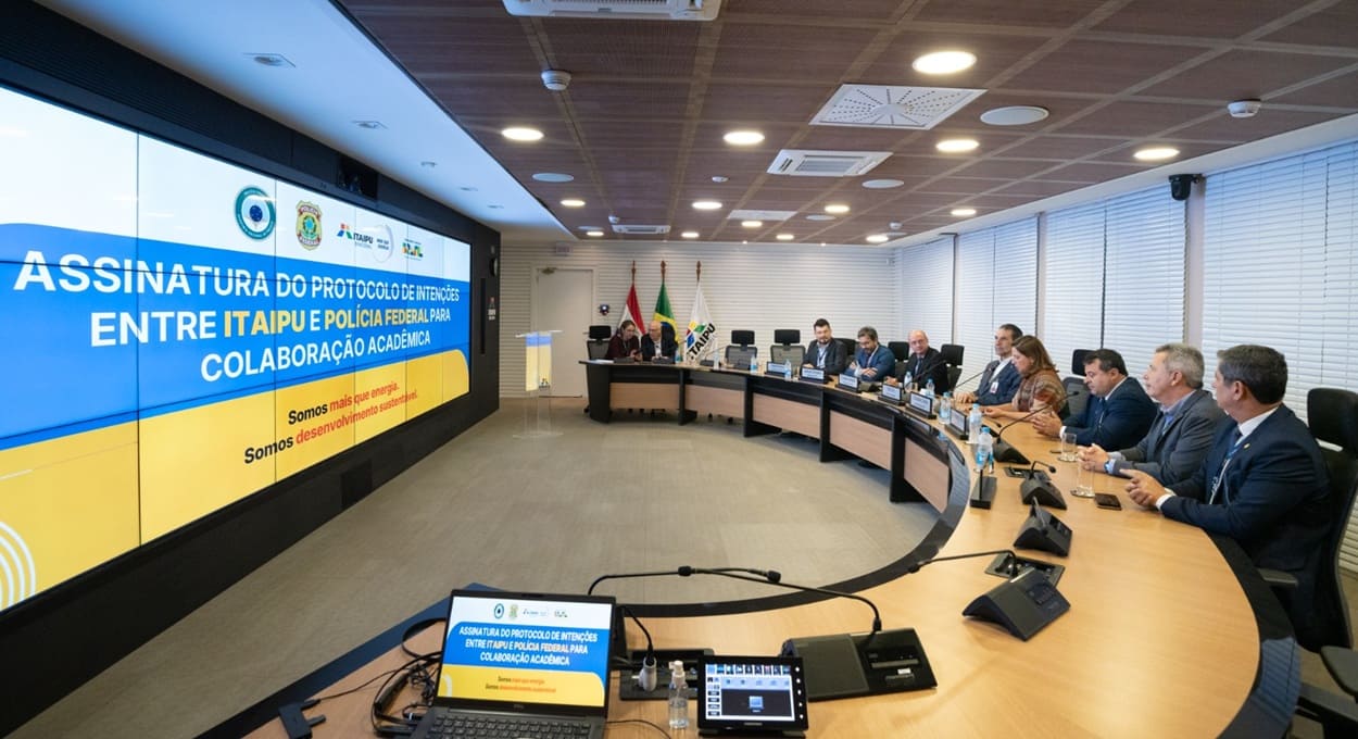 Reunião ocorreu no Centro Executivo de Itaipu, em Foz do Iguaçu.
