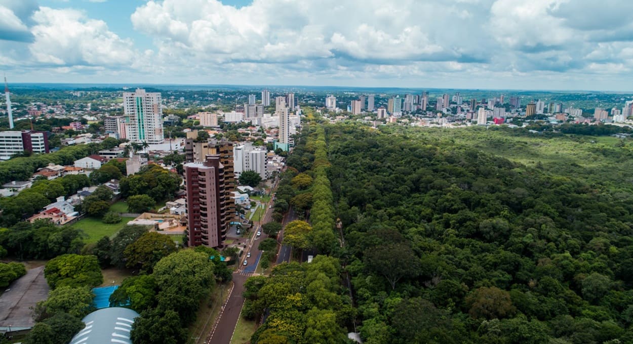 O que será que São Pedro está preparando para os dias da feira em Foz do Iguaçu?