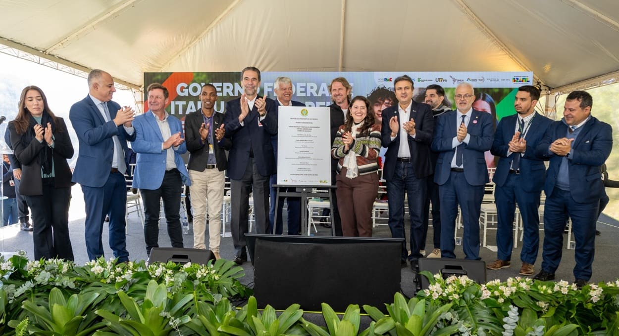 Cerimônia na usina de Itaipu também teve o relançamento das obras do campus da Unila.