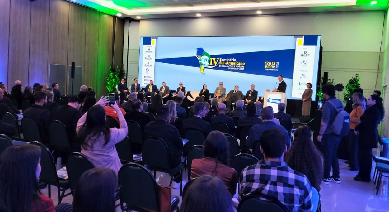 Abertura ocorreu na manhã desta quinta-feira (12) em Foz do Iguaçu.