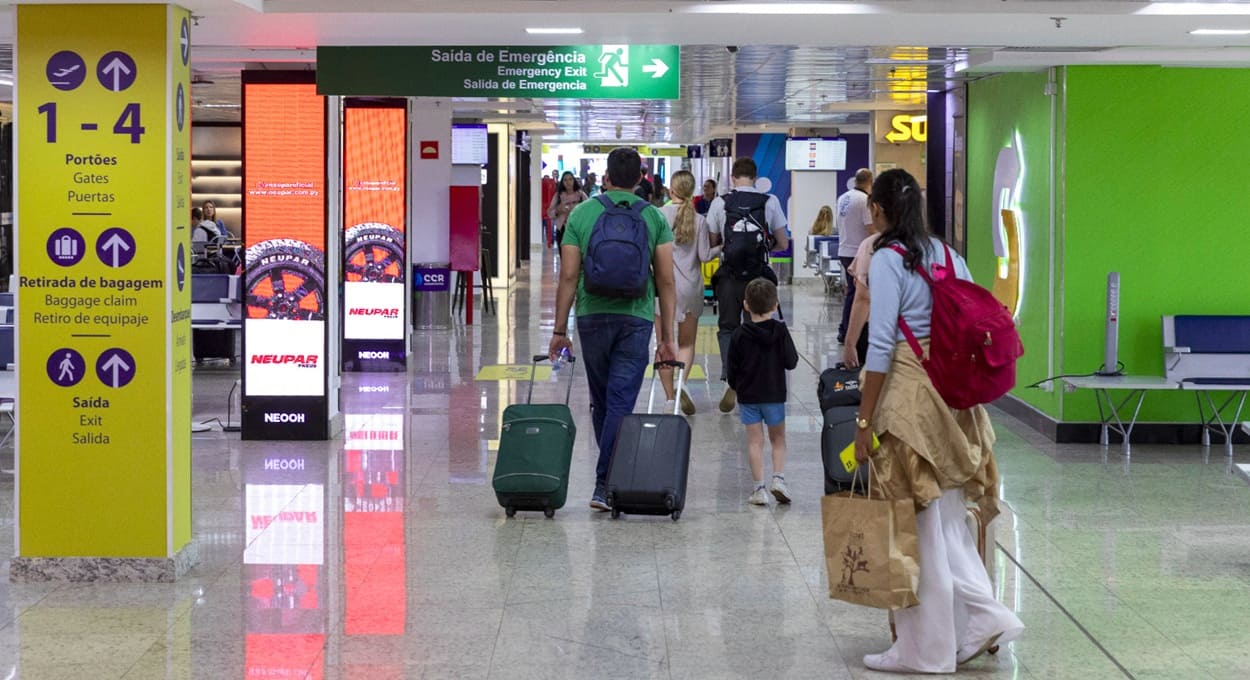 Corpus Christi: aeroporto de Foz do Iguaçu espera grande movimento