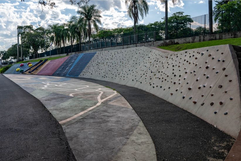 Última reforma feita por Itaipu incluiu parede de escalada.