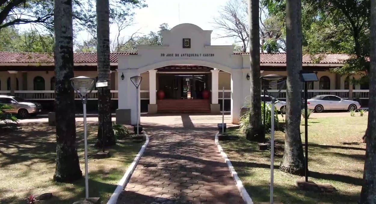 Interventor chega à fronteira para assumir a prefeitura de Ciudad del Este