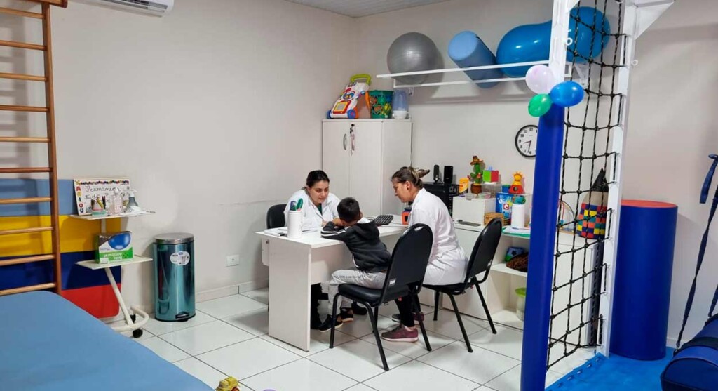 ACDD: trabalho multidisciplinar alia educação, saúde e assistência social