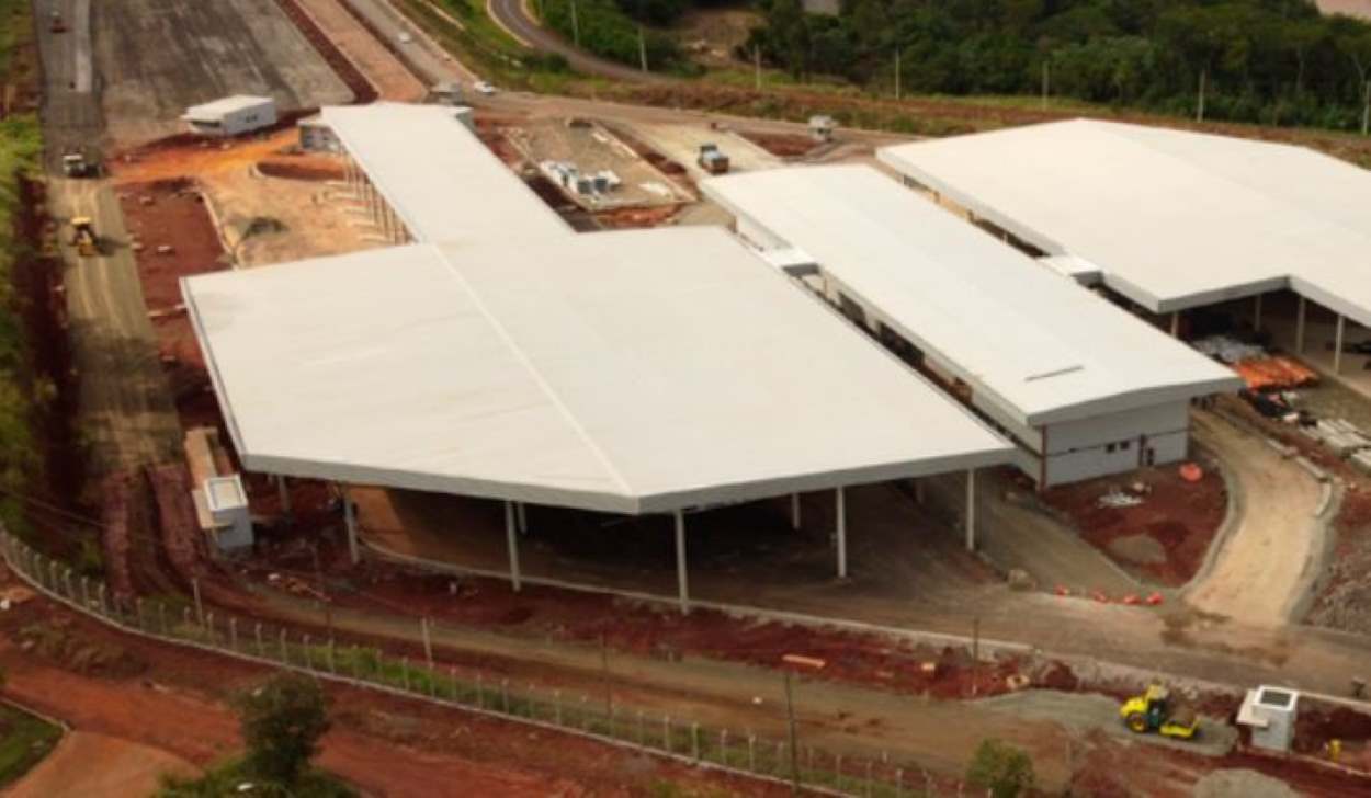 Aduanas brasileiras ganham forma na Ponte da Integração