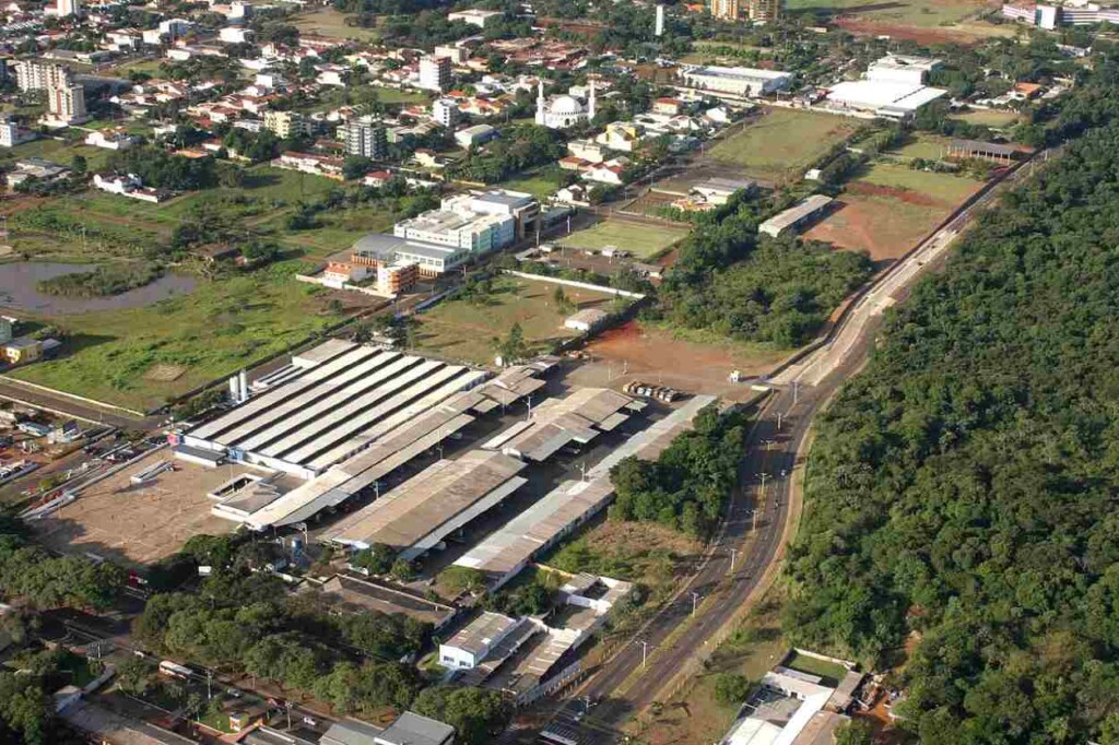 Ceasa abre licitação para comércio de hortigranjeiros em Foz