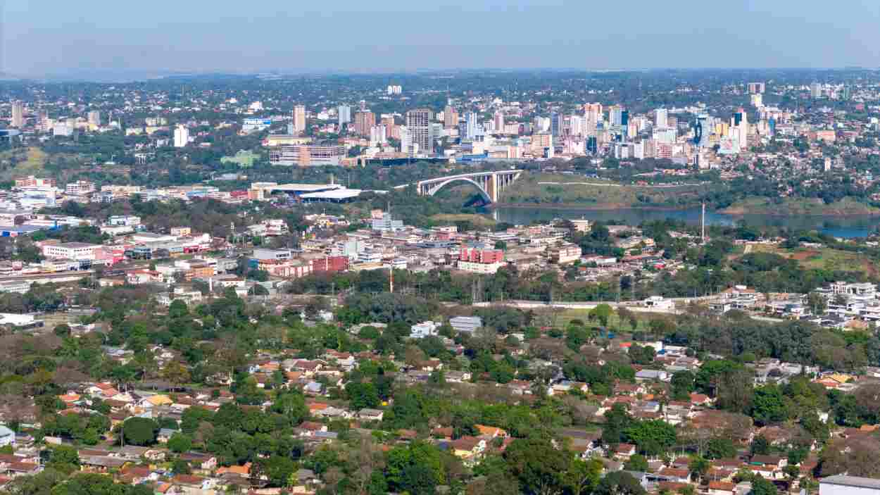 PF prende em Foz mulher que tem ligação com facção criminosa da Venezuela