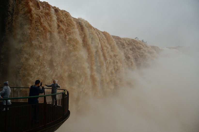 vazão cataratas 
