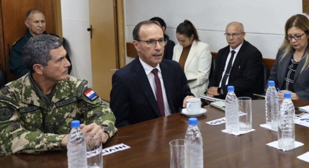 Ministro do Paraguai diz que fronteira terá escritório antiterrorismo