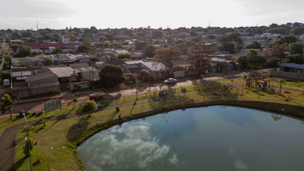Bairro de Foz do Iguaçu tem 300 imóveis com dívidas, parte sob risco de leilão