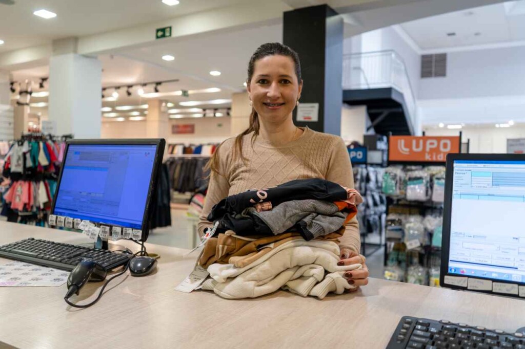Comércio derruba preços de roupas de inverno em Foz do Iguaçu