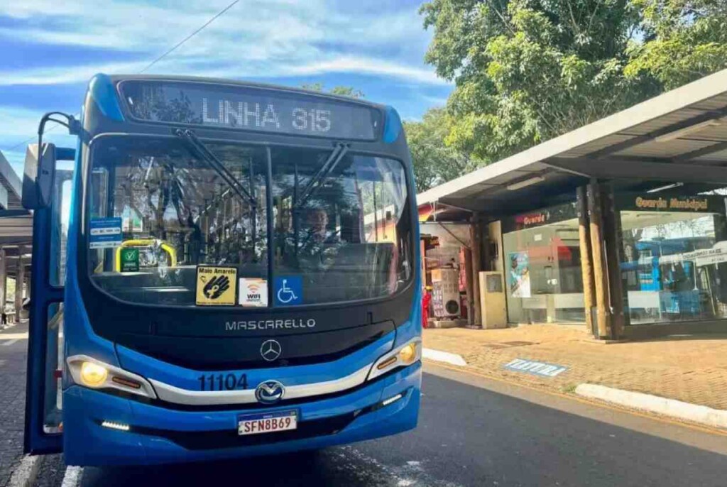 Curso gratuito de motorista de ônibus abre vagas em Foz do Iguaçu