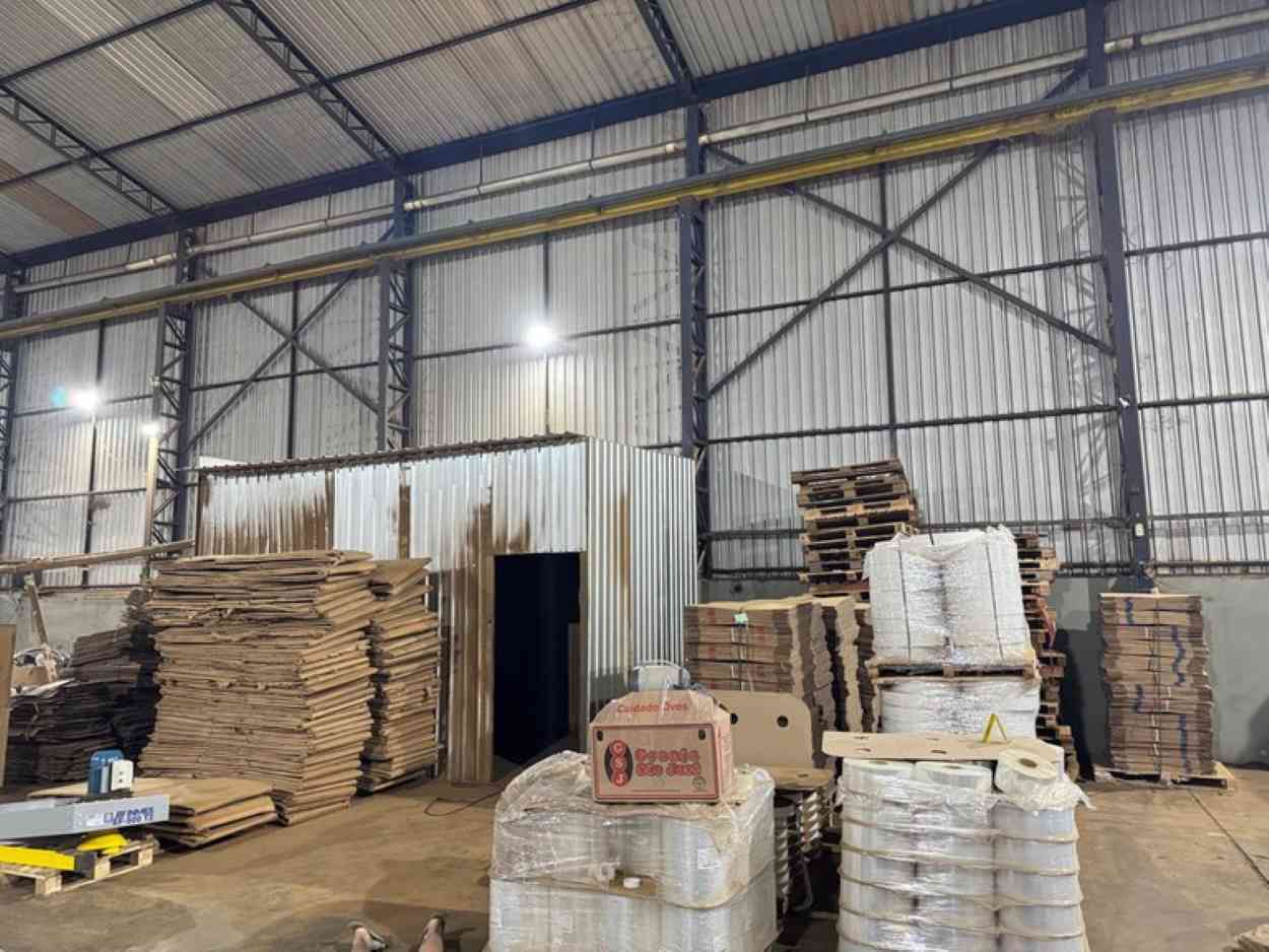 PF desmantela fábrica de cigarros brasileira que explorava paraguaios