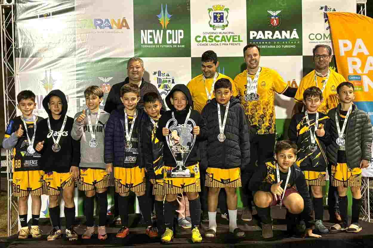 Foz brilha e fica com o vice em torneio nacional de futebol de base