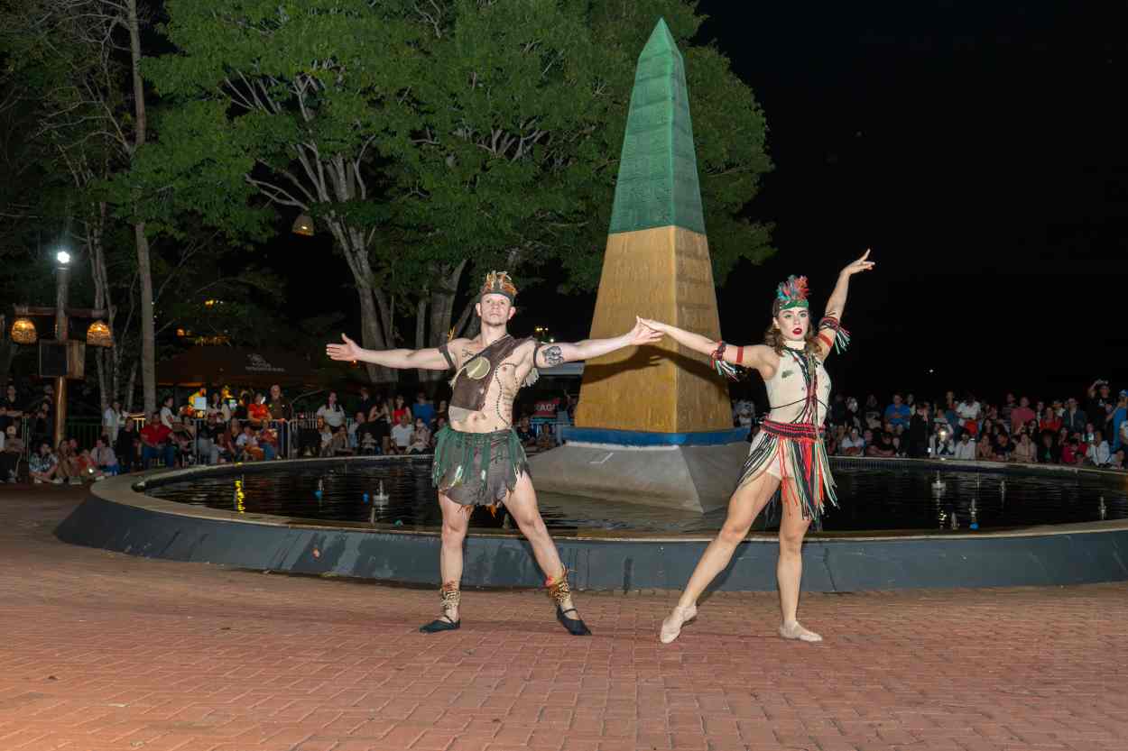Marco das Três Fronteiras encanta moradores e turistas nas férias de julho