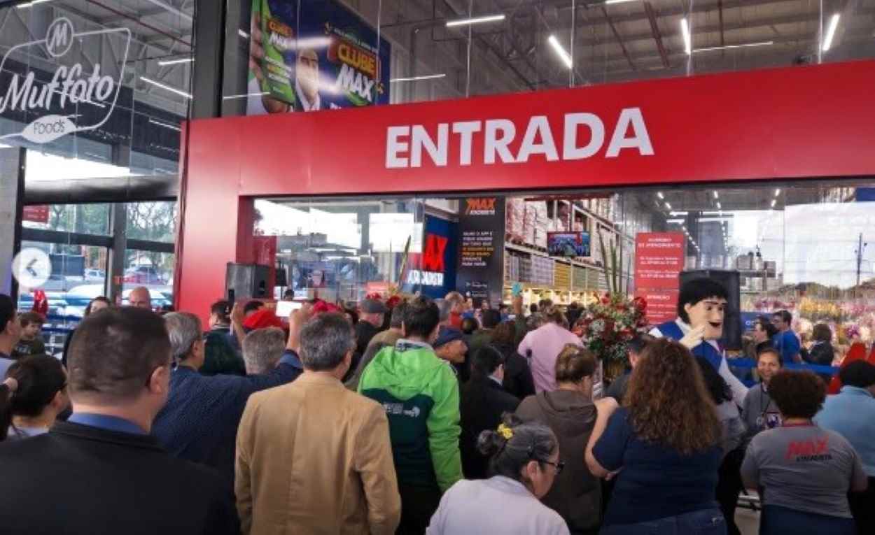 Max Porto Meira fortalece nova geração de atacarejo em Foz do Iguaçu