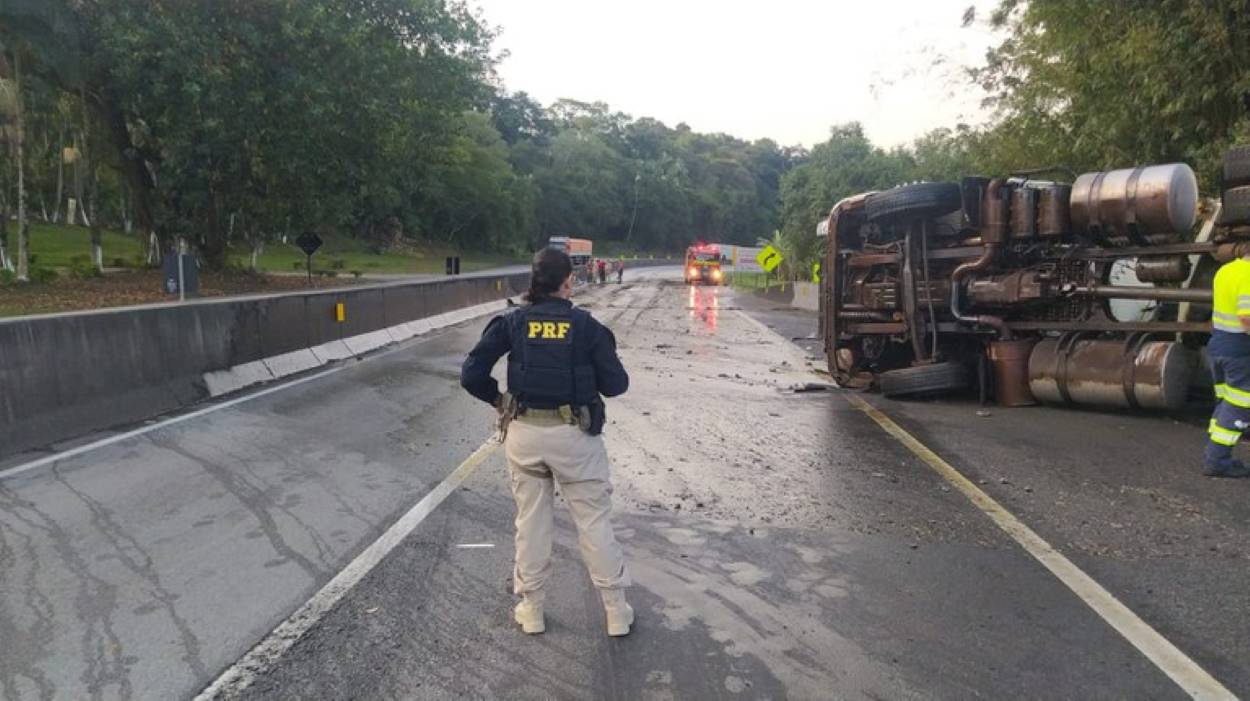 BR-277 é campeã em mortes decorrentes de acidentes envolvendo caminhões