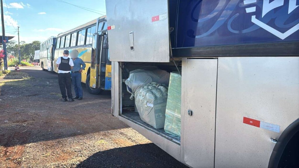 RF aciona helicóptero e intercepta três ônibus  com US$ 150 mil