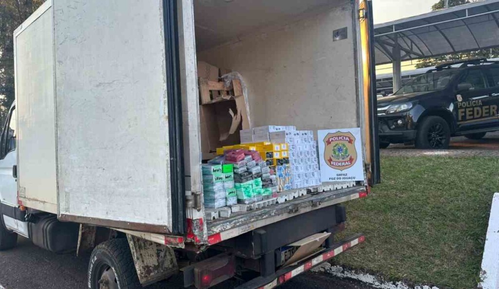 PF intercepta 500 celulares do Paraguai em carga de iogurte na fronteira