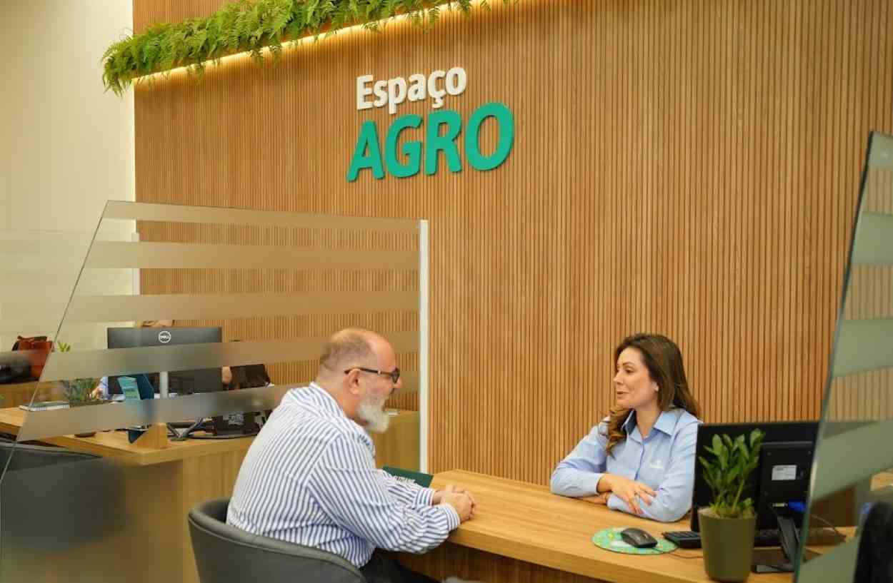 Sicoob oferta R$ 60 bilhões em crédito e reforça parceria com o produtor